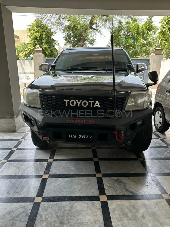 Toyota Hilux 2013 for Sale in Lahore Image-1
