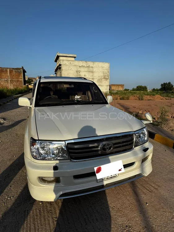Toyota Land Cruiser 2017 for Sale in Gujrat Image-1