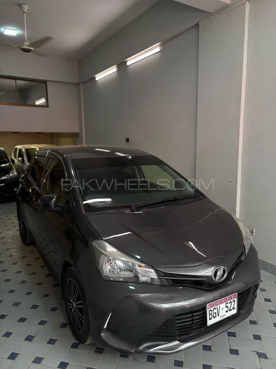 Toyota Vitz 2014 for Sale in Karachi Image-1