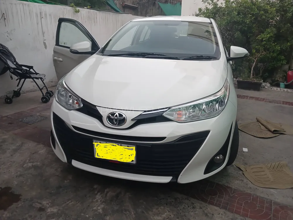 Toyota Yaris Sedan 2021 for Sale in Lahore Image-1