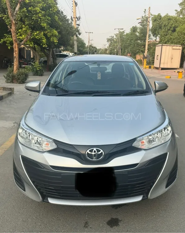 Toyota Yaris Sedan 2021 for Sale in Lahore Image-1