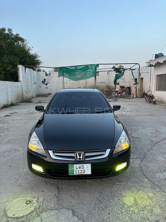 Honda Accord 2005 for Sale in Peshawar Image-1