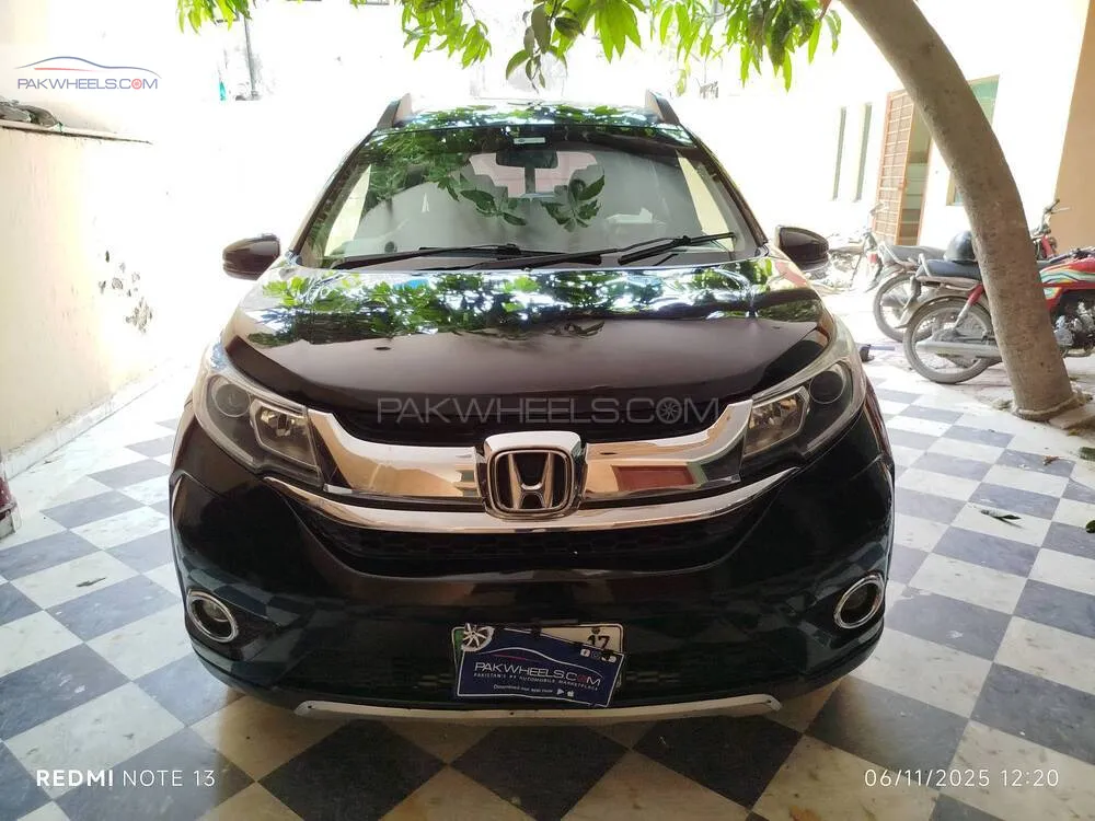 Honda BR-V 2017 for Sale in Lahore Image-1