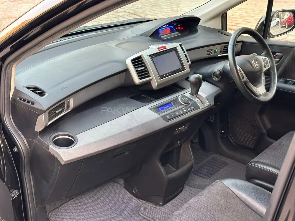 Honda Freed 2015 for Sale in Faisalabad Honda Freed 2015 for Sale in Faisalabad Image-11