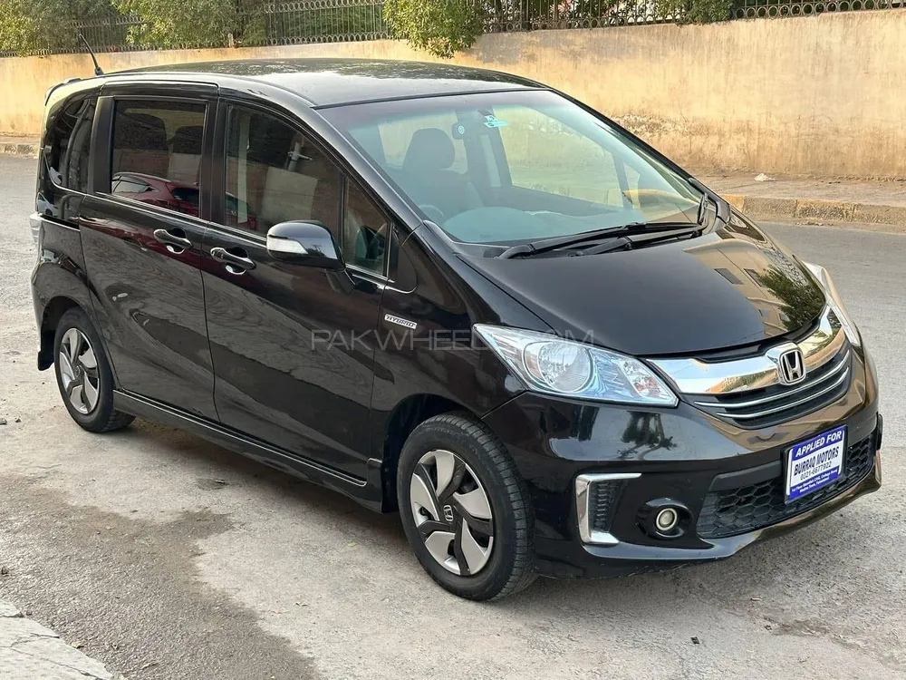 Honda Freed 2015 for Sale in Faisalabad Image-1