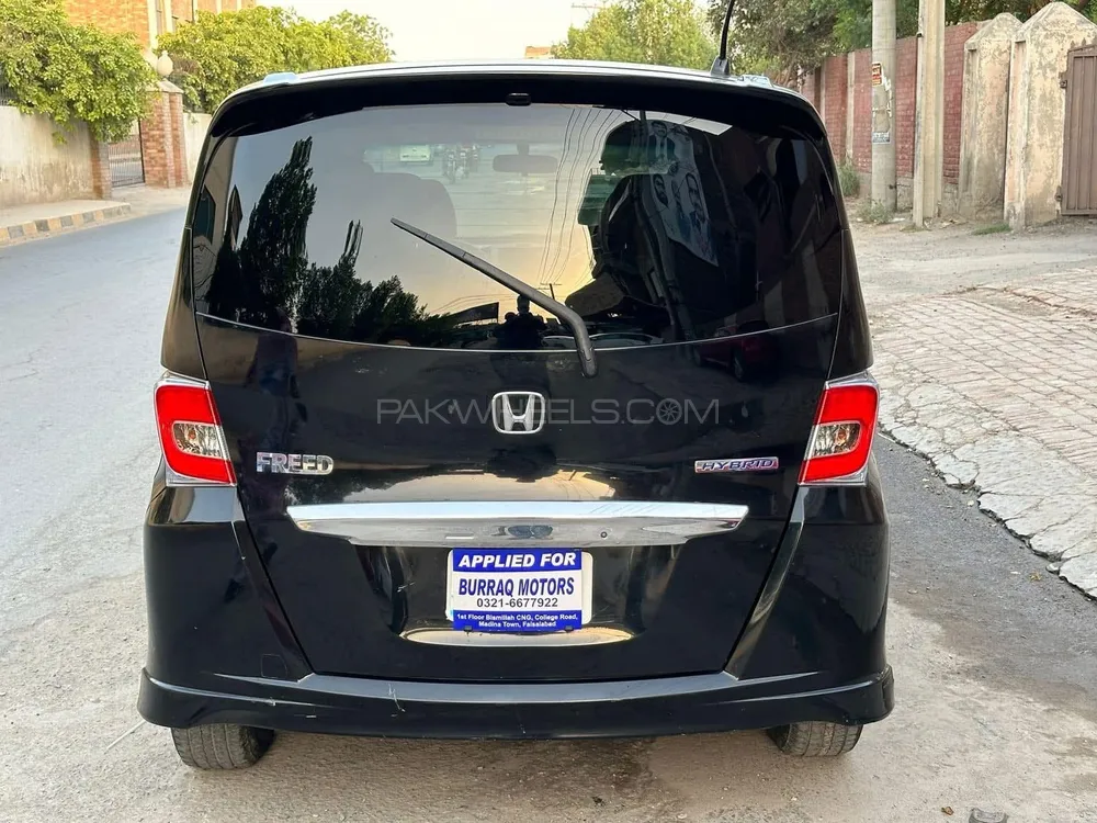 Honda Freed 2015 for Sale in Faisalabad Honda Freed 2015 for Sale in Faisalabad Image-4
