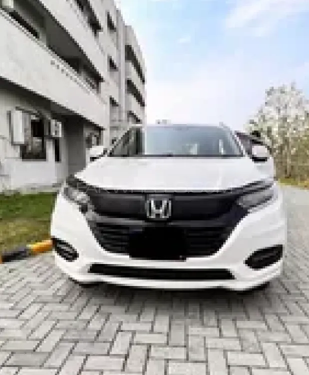 Honda Vezel 2018 for Sale in Islamabad Image-1