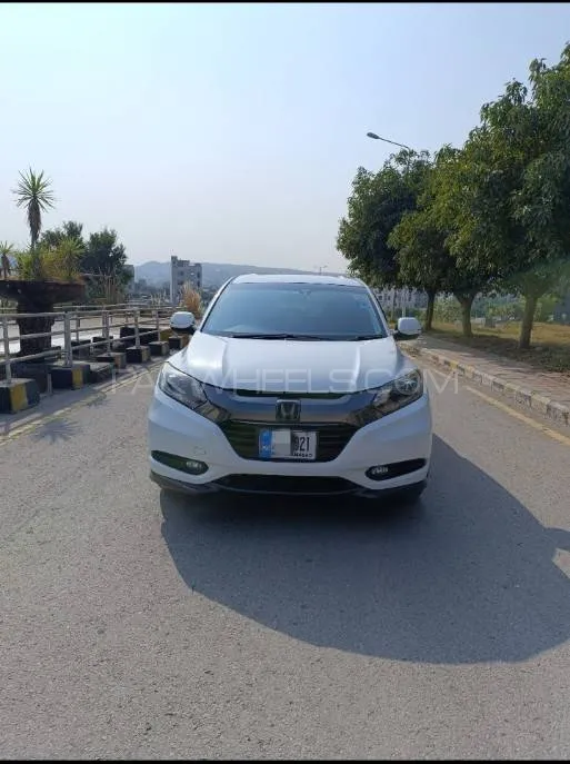 Honda Vezel 2014 for Sale in Islamabad Image-1