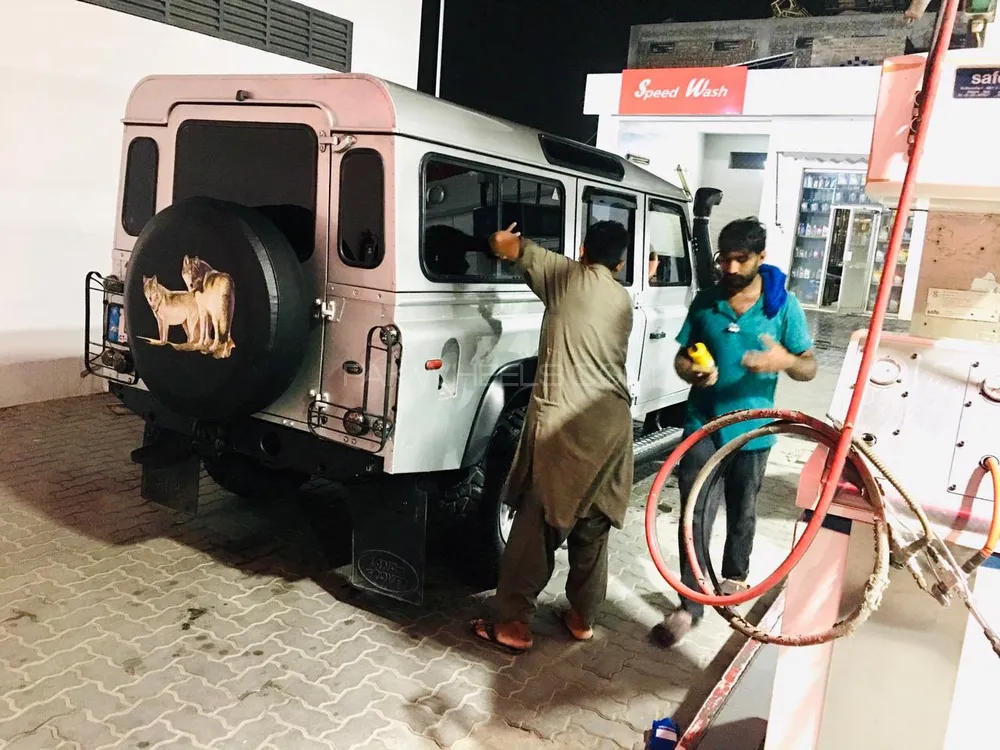 Land Rover Defender 2007 for Sale in Karachi Image-1