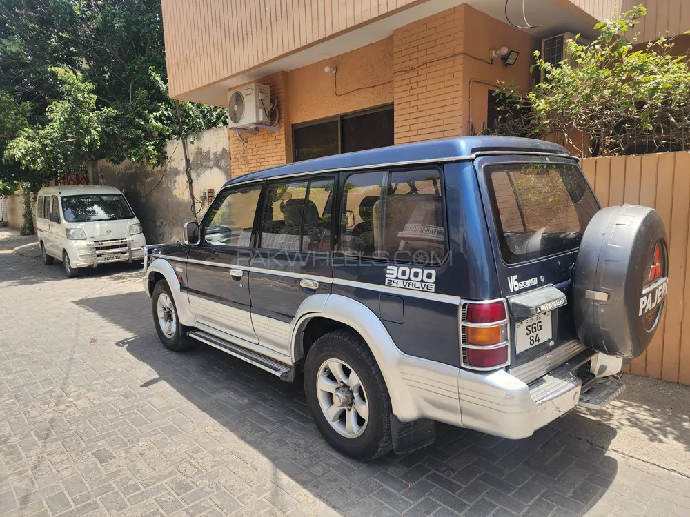 Mitsubishi Pajero 1992 for Sale in Sargodha Image-1