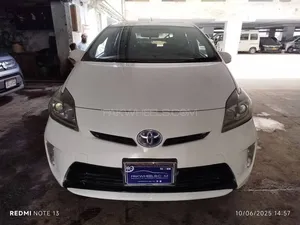 Toyota Prius S LED Edition 1.8 2013 for Sale
