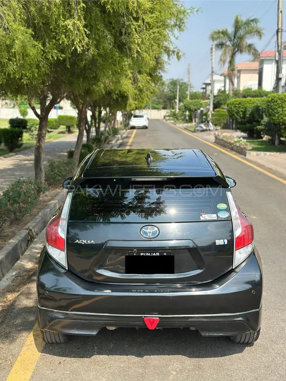 Toyota Aqua 2015 for Sale in Sialkot Image-1