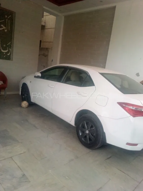 Toyota Corolla 2016 for Sale in Islamabad Image-1