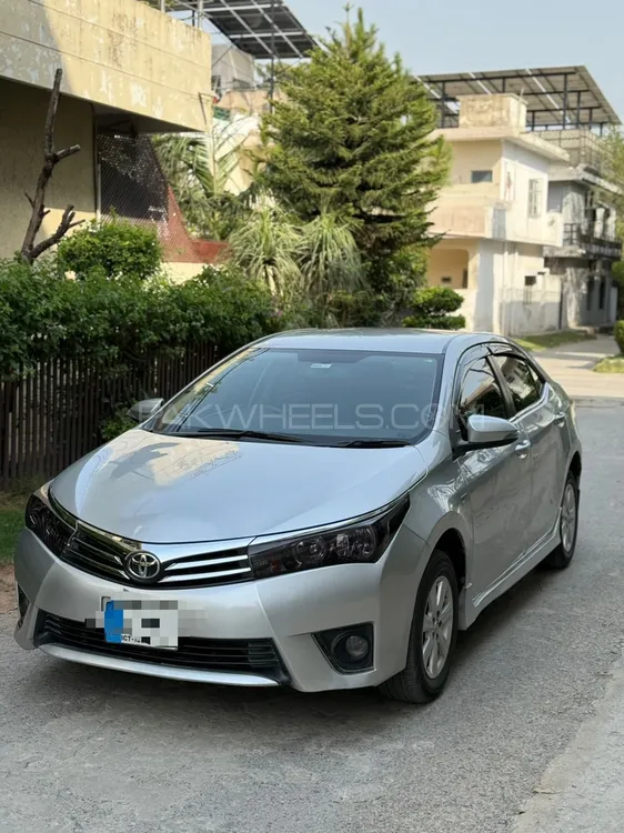 Toyota Corolla 2017 for Sale in Islamabad Image-1