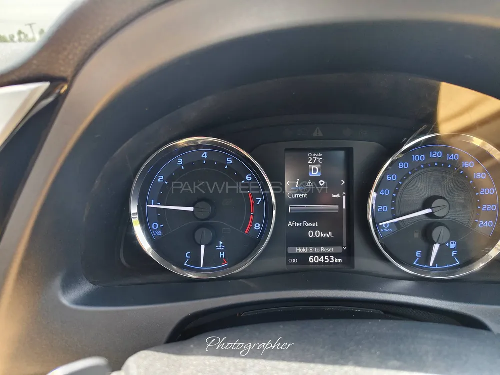 Toyota Corolla 2021 for Sale in Kot Momin Image-1