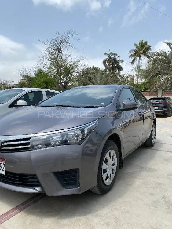 Toyota Corolla 2015 for Sale in Karachi Image-1