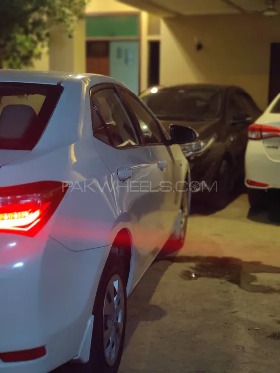 Toyota Corolla 2016 for Sale in Lahore Image-1
