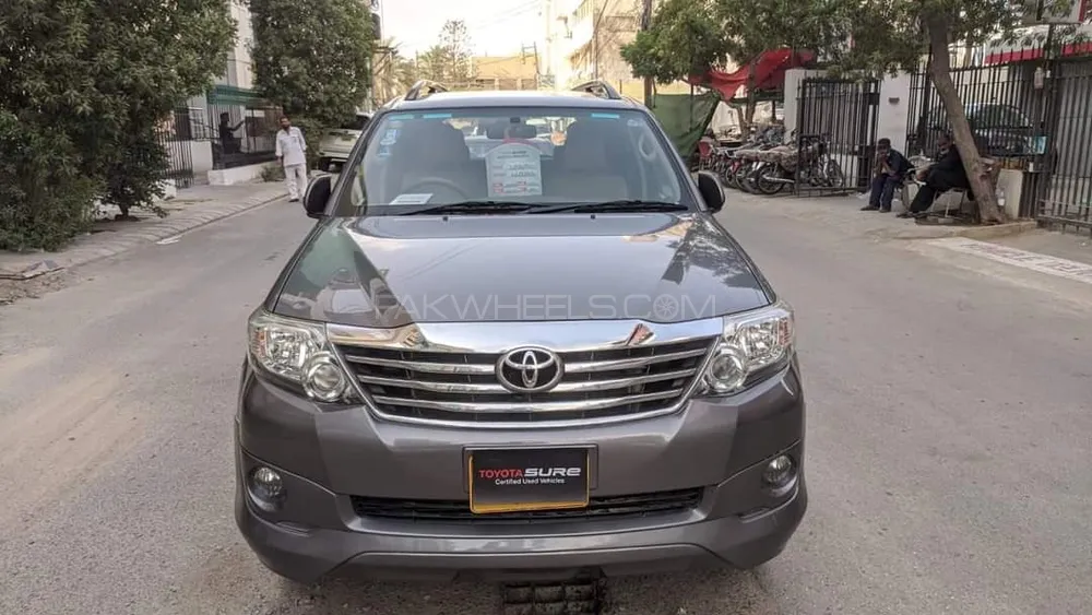 Toyota Fortuner 2013 for Sale in Karachi Image-1