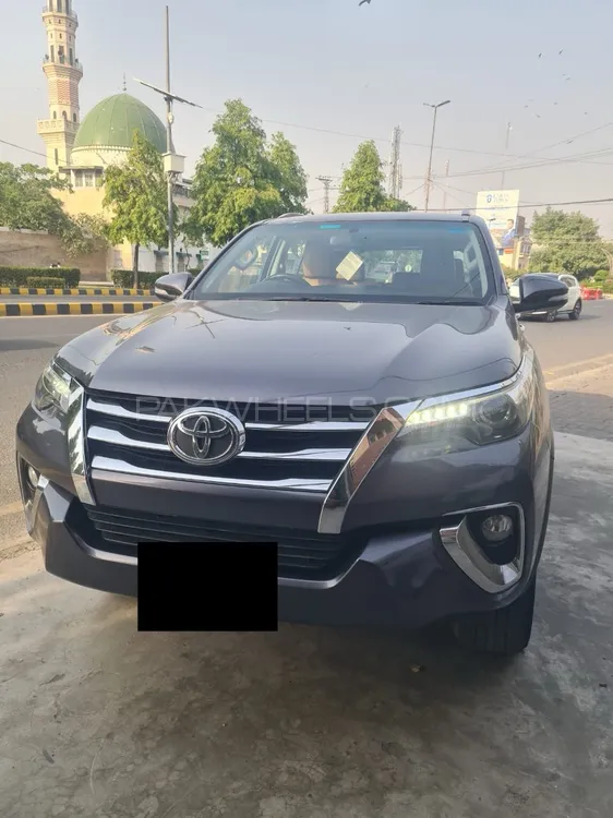 Toyota Fortuner 2018 for Sale in Lahore Image-1