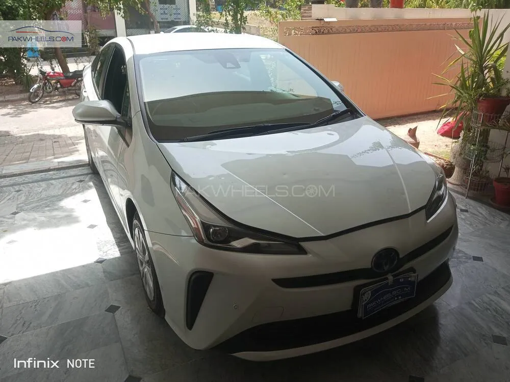 Toyota Prius 2021 for Sale in Islamabad Image-1