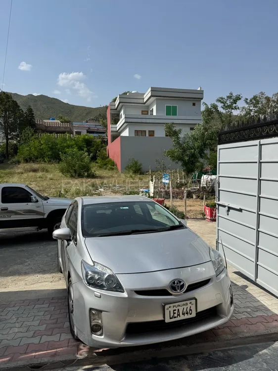 Toyota Prius 2011 for Sale in Swat Image-1