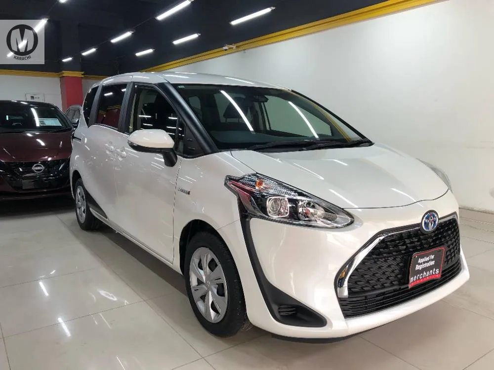 Toyota Sienta 2019 for Sale in Karachi Image-1