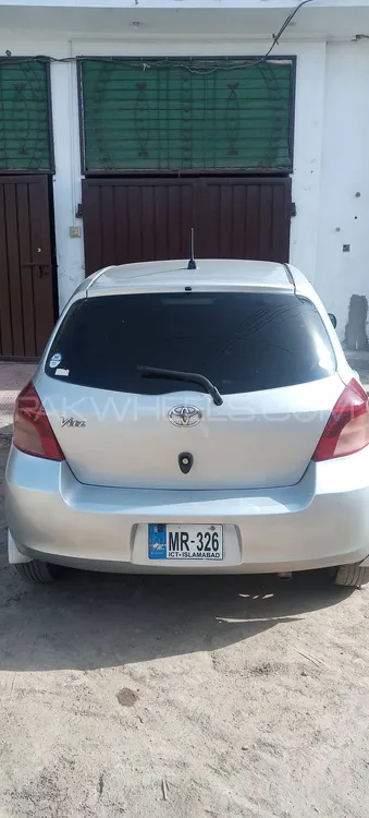 Toyota Vitz 2005 for Sale in Shorkot Image-1