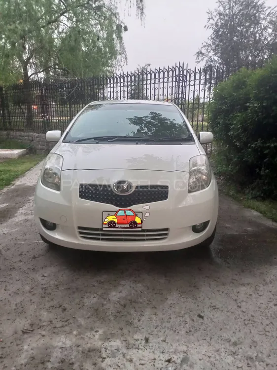 Toyota Vitz 2006 for Sale in Mardan Image-1