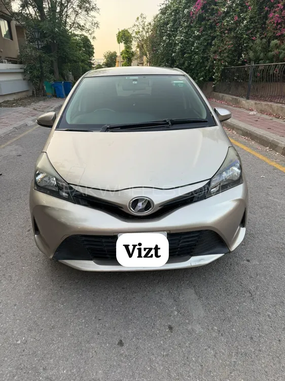 Toyota Vitz 2015 for Sale in Islamabad Image-1