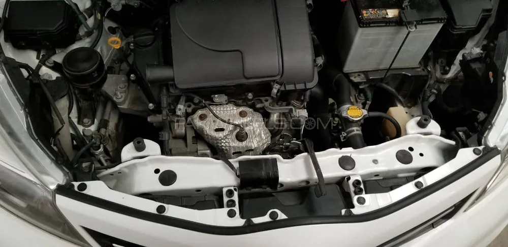 Toyota Vitz 2013 for Sale in Islamabad Image-1