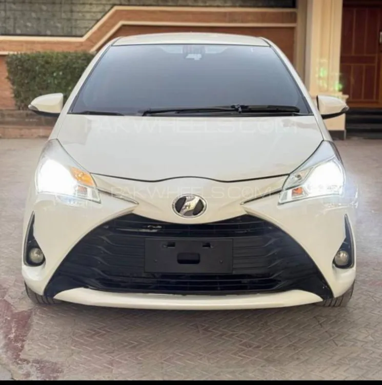 Toyota Vitz 2018 for Sale in Lahore Image-1