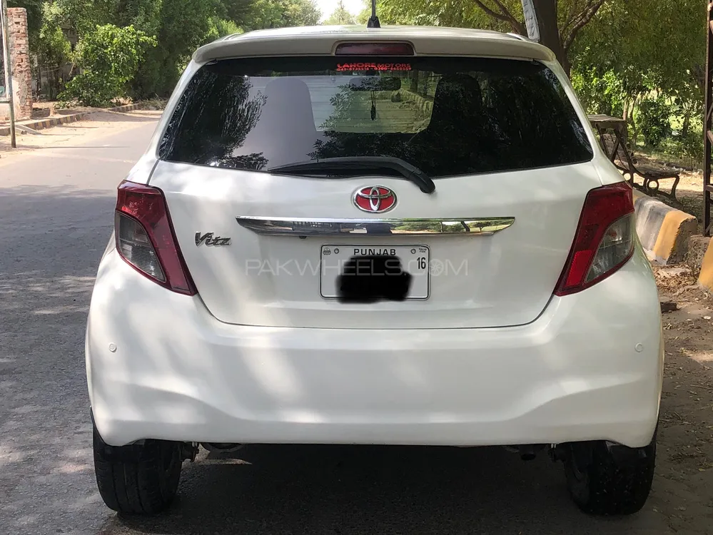 Toyota Vitz 2013 for Sale in Faisalabad Image-1