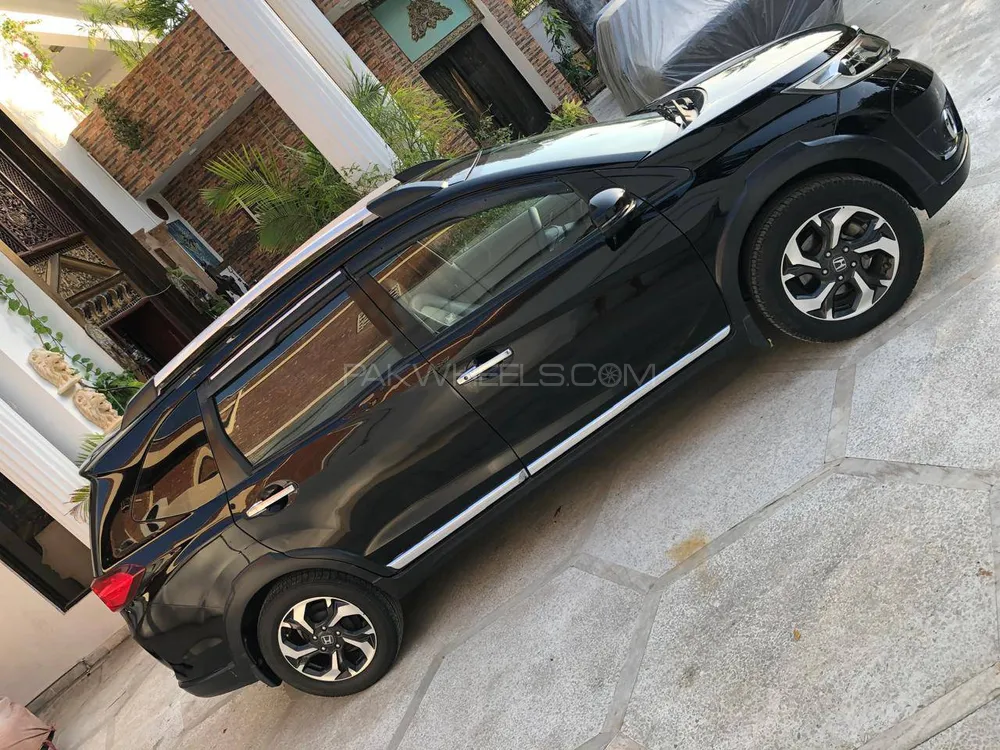 Honda BR-V 2017 for Sale in Islamabad Image-1
