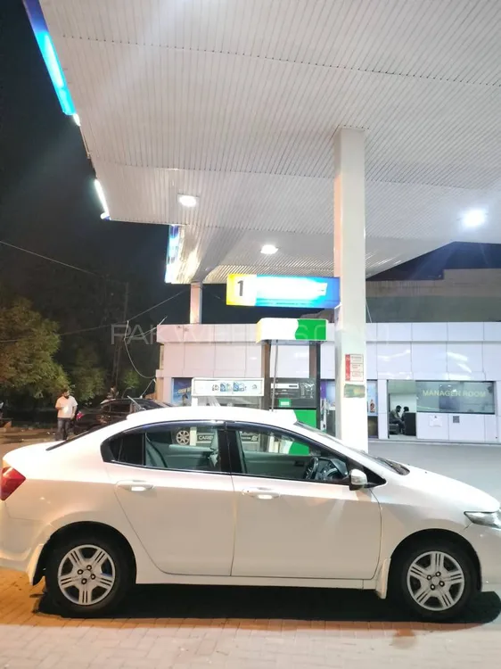 Honda City 2015 for Sale in Lahore Image-1