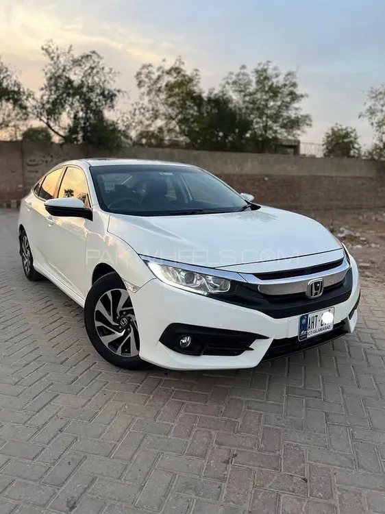 Honda Civic 2018 for Sale in Mian Wali Image-1