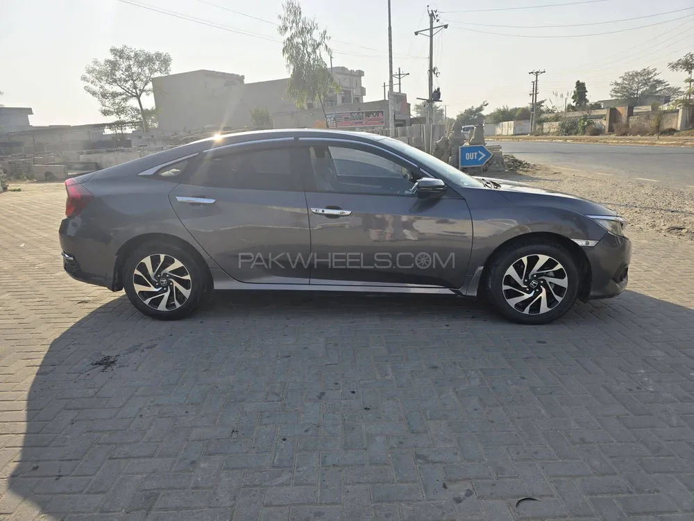 Honda Civic 2018 for Sale in Gujrat Image-1