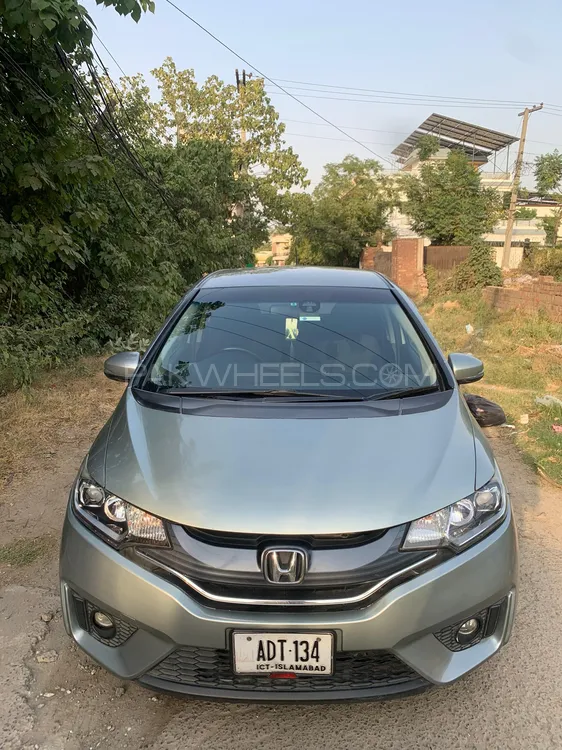Honda Fit 2017 for Sale in Lahore Image-1