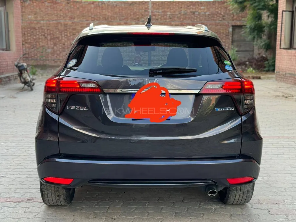 Honda Vezel 2024 for Sale in Sargodha Image-1