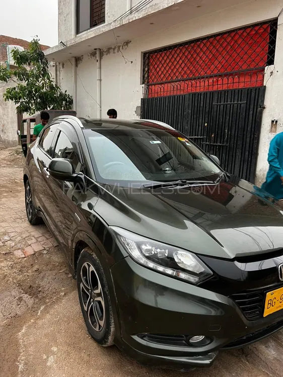 Honda Vezel 2014 for Sale in Multan Image-1