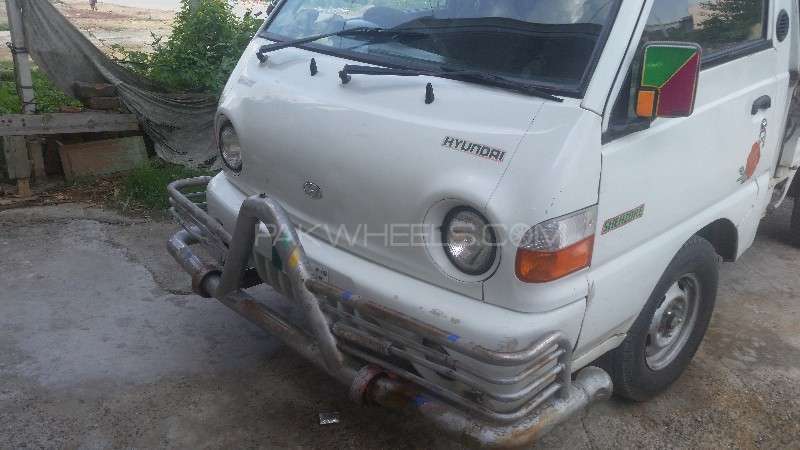 Hyundai Shehzore 2006 for Sale in Fateh Jang Image-1