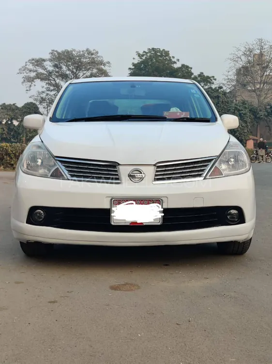 Nissan Tiida 2013 for Sale in Burewala Image-1