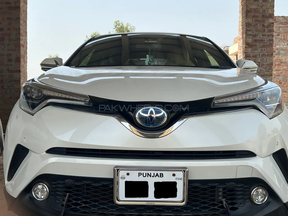 Toyota C-HR 2017 for Sale in Lahore Image-1