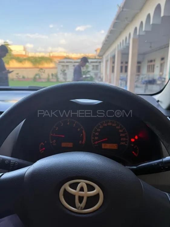 Toyota Corolla 2011 for Sale in Peshawar Image-1