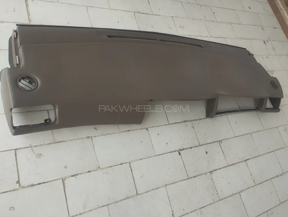 Toyota Corolla 2005-2006 dashboard pad Image-1