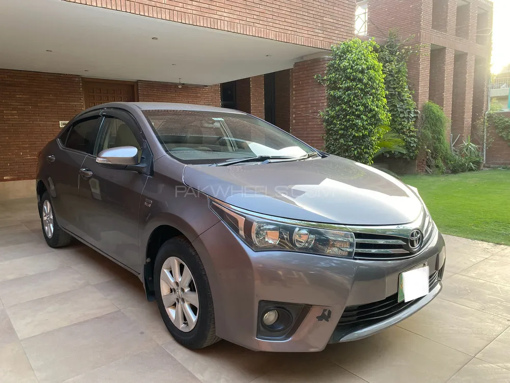 Toyota Corolla 2016 for Sale in Faisalabad Image-1