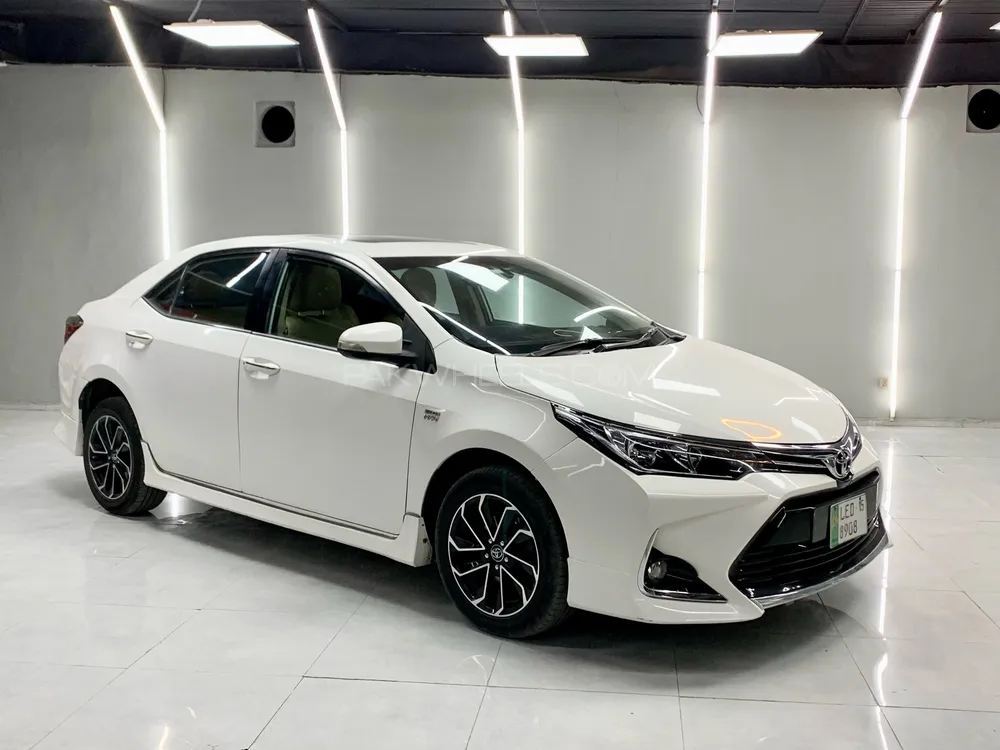 Toyota Corolla 2015 for Sale in Islamabad Image-1