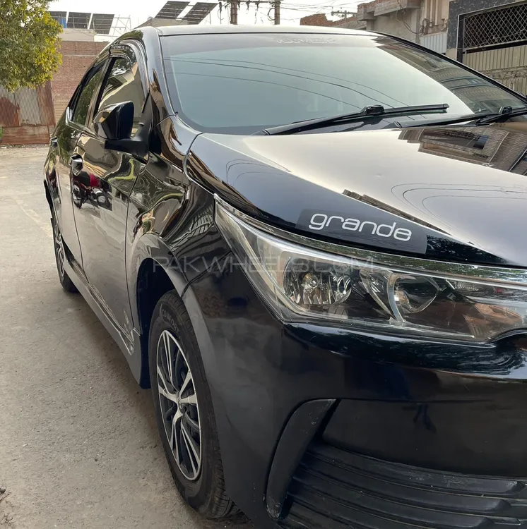 Toyota Corolla 2018 for Sale in Faisalabad Image-1