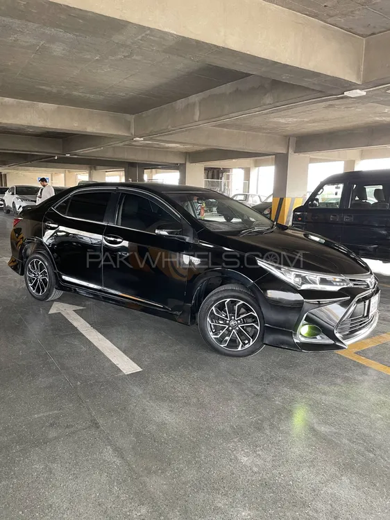 Toyota Corolla 2014 for Sale in Lahore Image-1