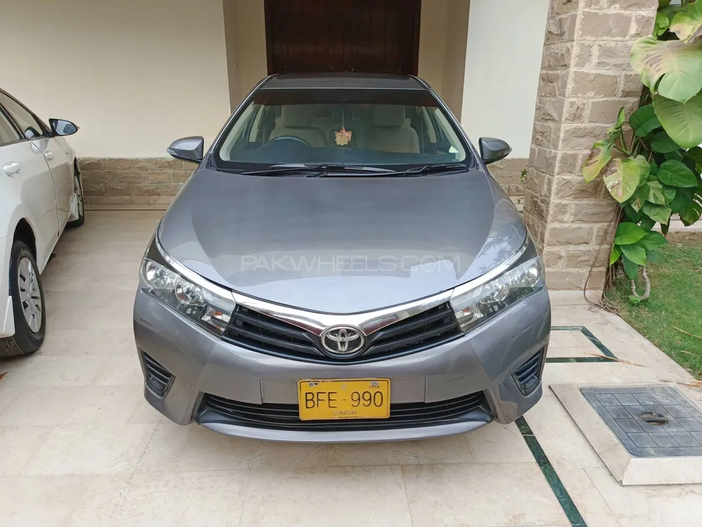 Toyota Corolla 2016 for Sale in Karachi Image-1