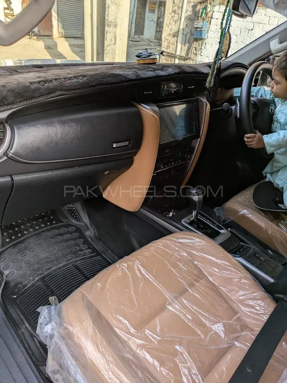 Toyota Fortuner 2020 for Sale in Lahore Image-1